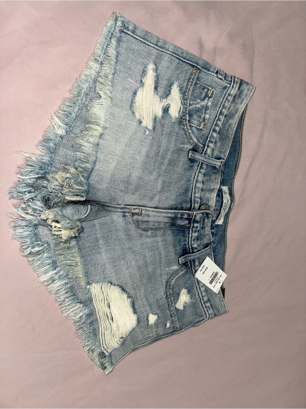 NWT Abercrombie & Fitch Festival High Rise Distressed Denim Shorts Size 2 / 26W - Picture 6 of 10